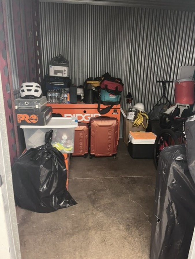 10 x 10 storage unit in Jersey City, NJ