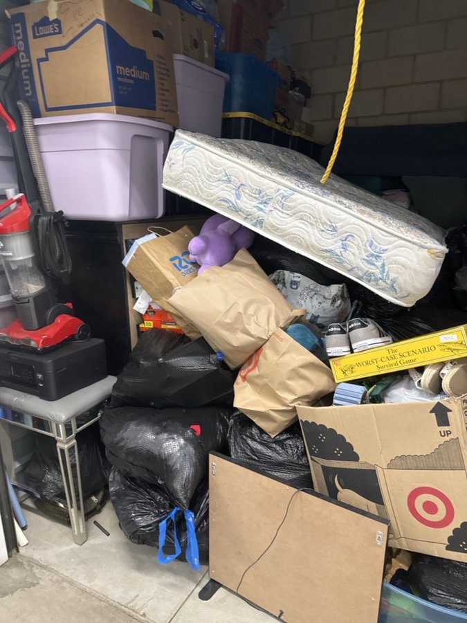 10 x 10 storage unit in Murrieta, CA