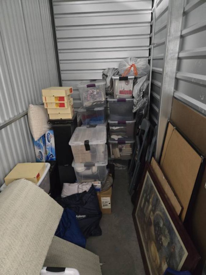 5 x 10 storage unit in Irvine, CA