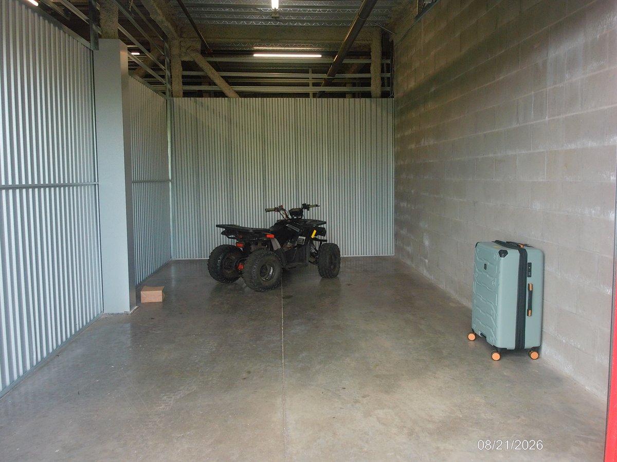 10 x 20 storage unit in Anoka, MN