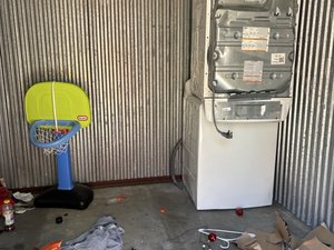 10 x 10 storage unit in Conyers, GA