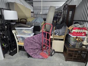 10 x 15 storage unit in Pasadena, MD