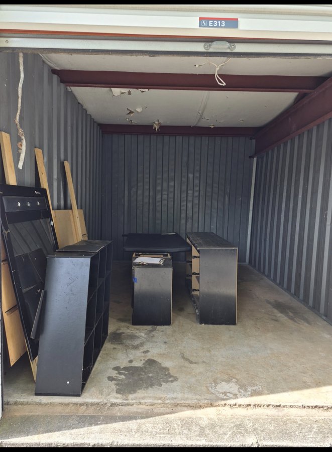 10 x 10 storage unit in Birmingham, AL