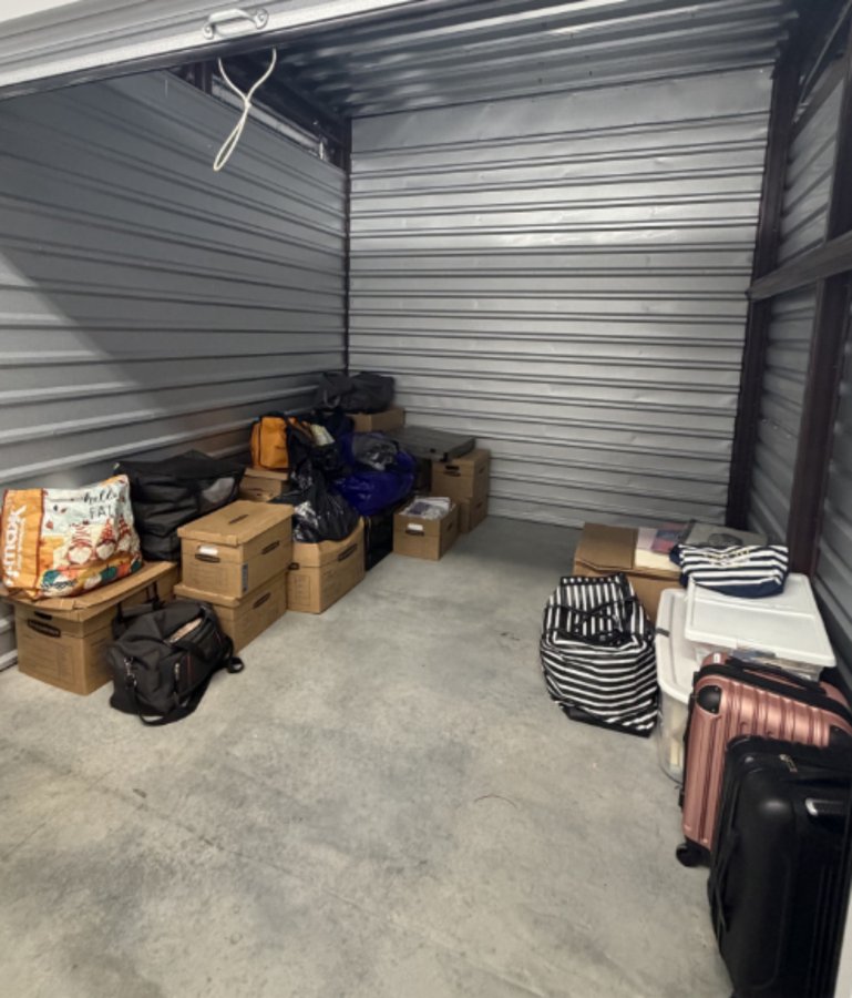 10 x 10 storage unit in Atlanta, GA