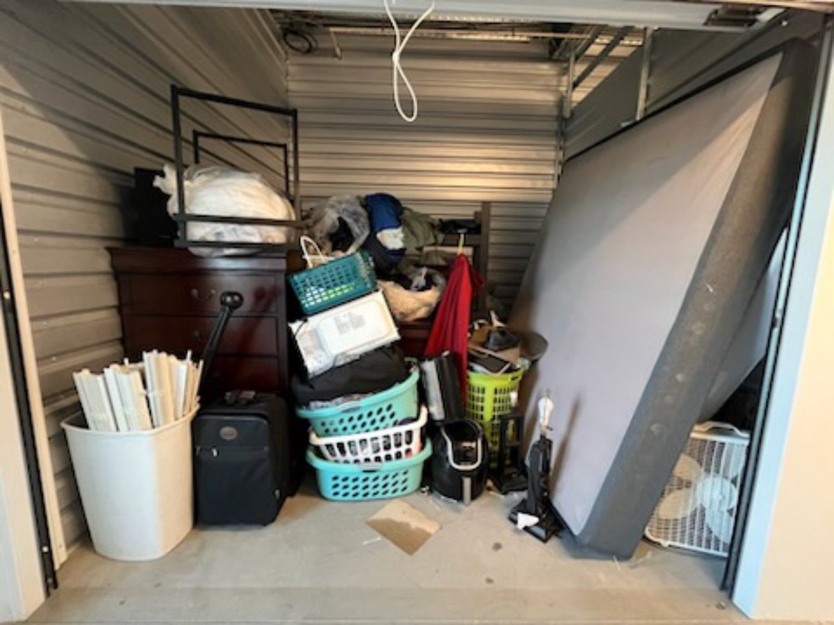 10 x 10 storage unit in Summerville, SC