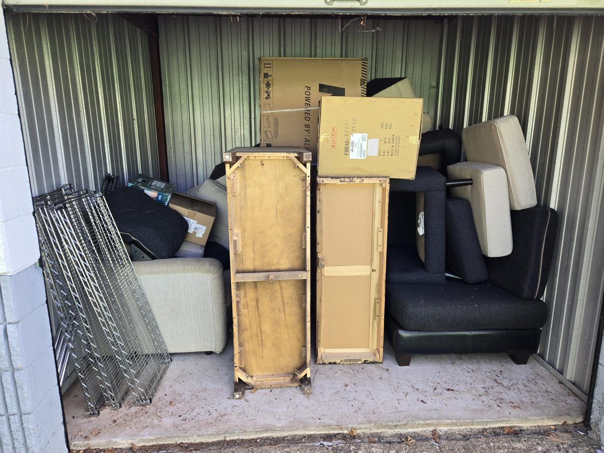 10 x 10 storage unit in Rocky Hill, CT