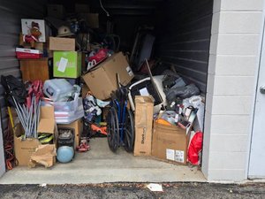 10 x 25 storage unit in Hesperia, CA