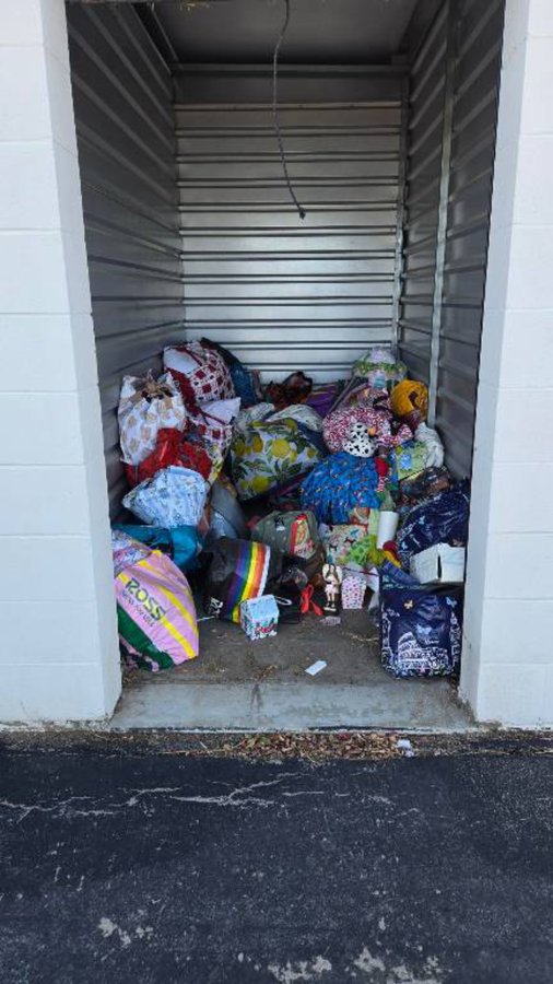 5 x 10 storage unit in Hesperia, CA