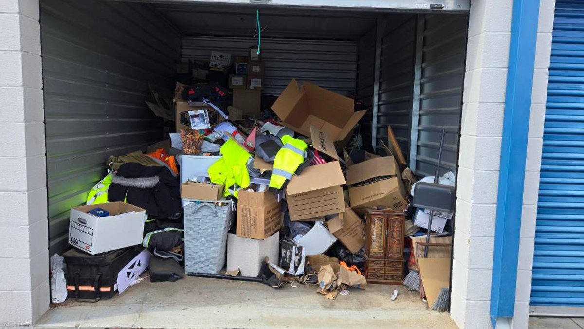 10 x 15 storage unit in Hesperia, CA