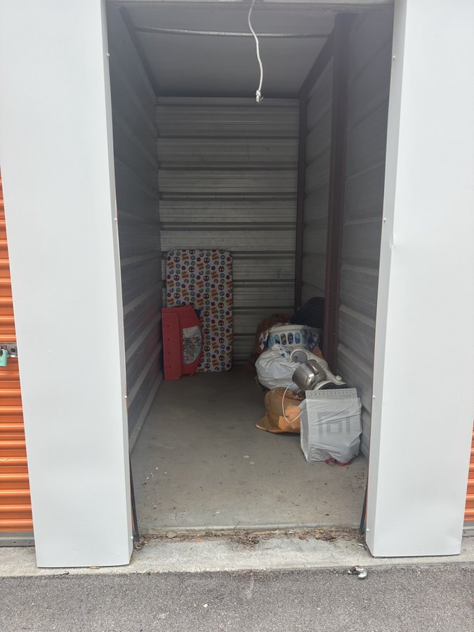 5 x 10 storage unit in Hutchinson, KS