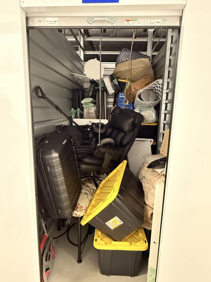 5 x 10 storage unit in Manassas, VA