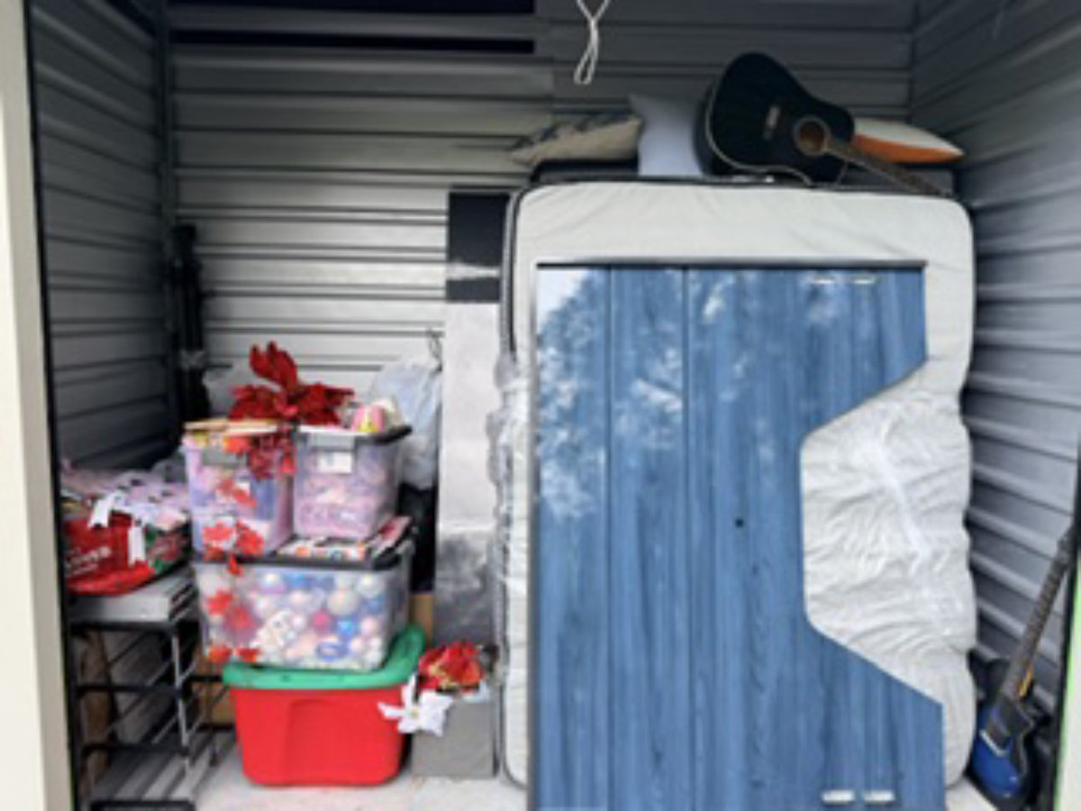 10 x 5 storage unit in Ocoee, FL