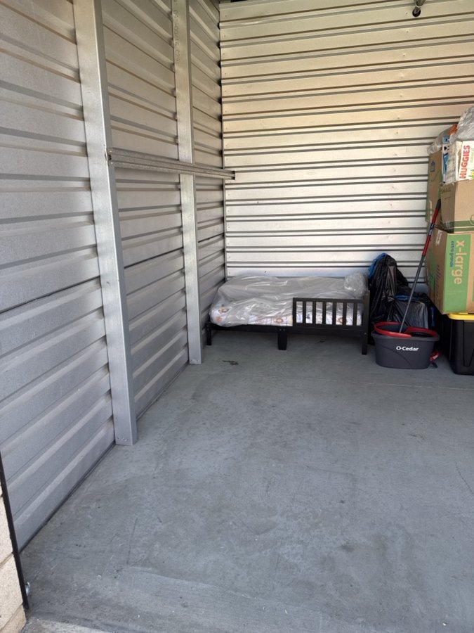 12 x 10 storage unit in Murrieta, CA