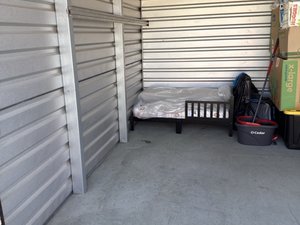 12 x 10 storage unit in Murrieta, CA