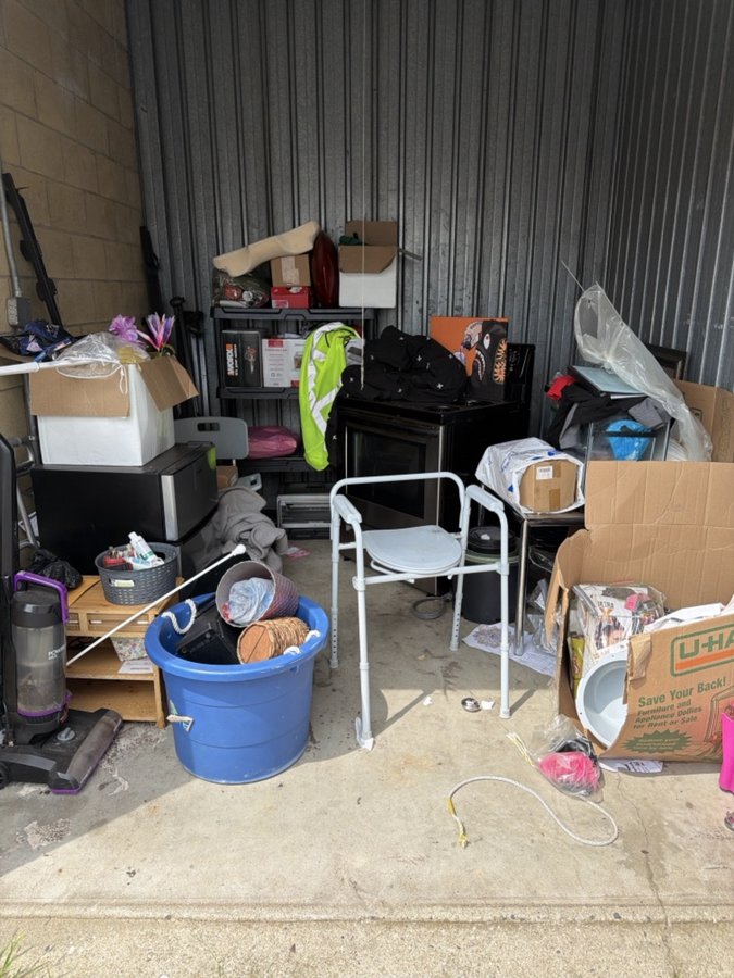 10 x 10 storage unit in Southfield, MI