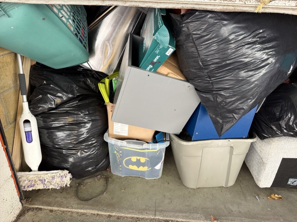 10 x 10 storage unit in Southfield, MI