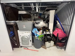 20 x 10 storage unit in Bradenton, FL