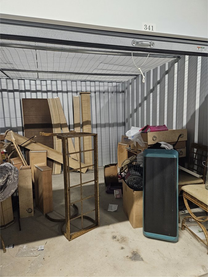 14 x 15 storage unit in Virginia Beach, VA
