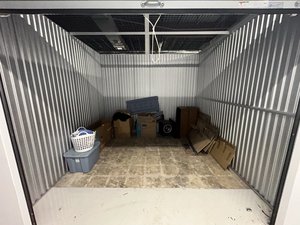 10 x 10 storage unit in Bradenton, FL