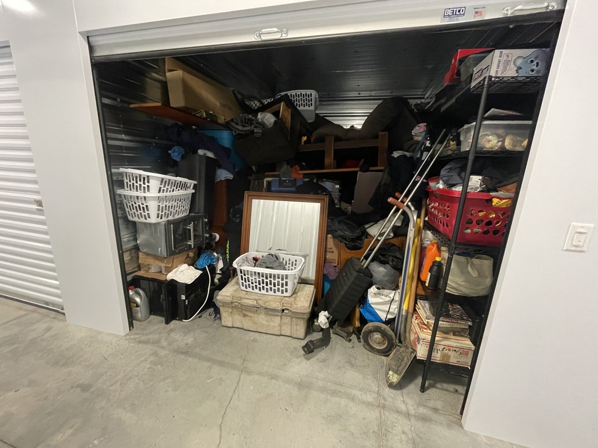 10 x 15 storage unit in Bridgeport, WV