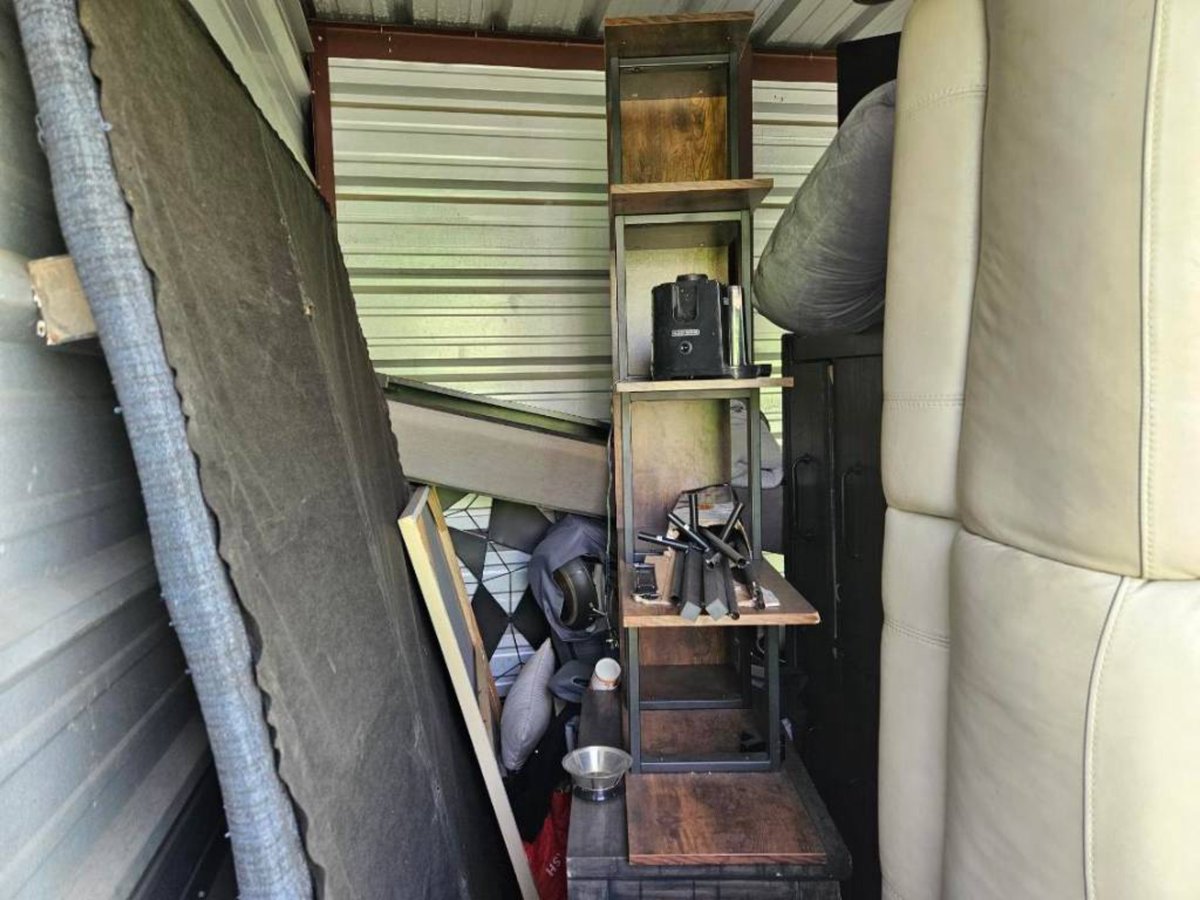 10 x 10 storage unit in Houston, TX