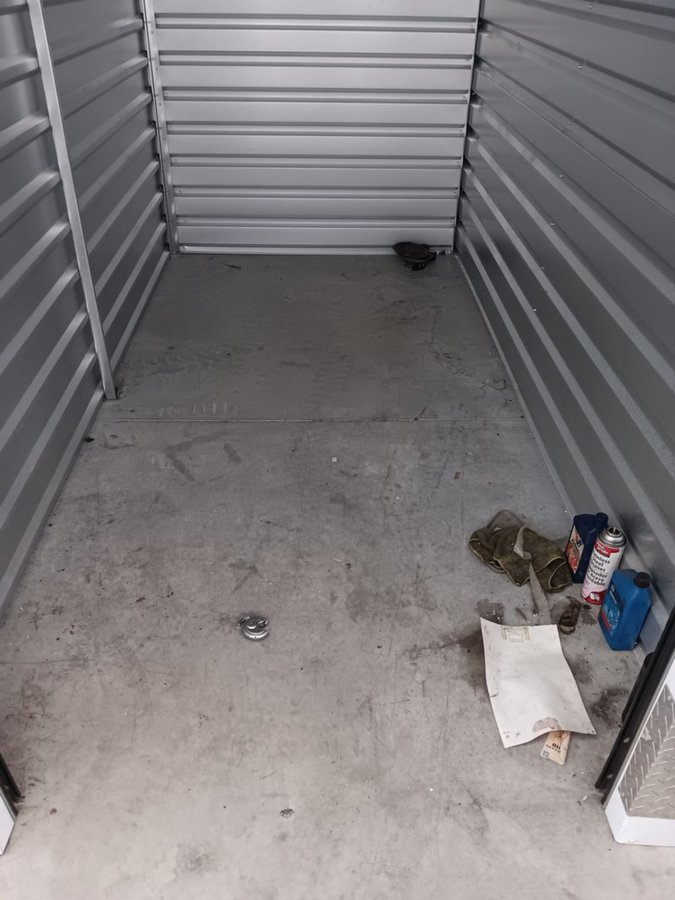 5 x 10 storage unit in Gilroy, CA