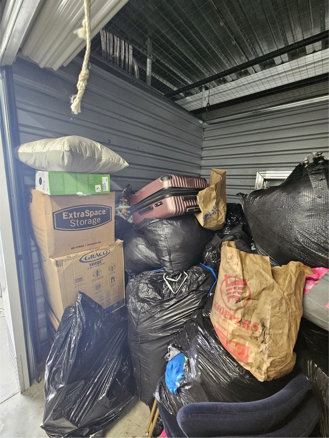 10 x 10 storage unit in Baltimore, MD