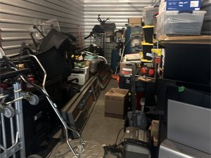 10 x 30 storage unit in Sterling, VA