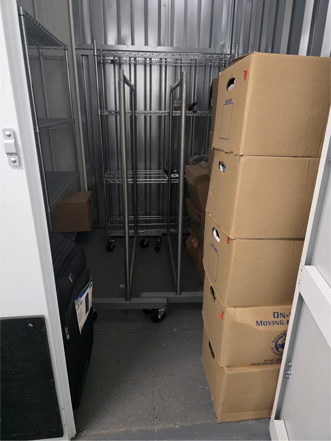 7 x 11 storage unit in New York, NY