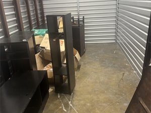 10 x 20 unit in Naples