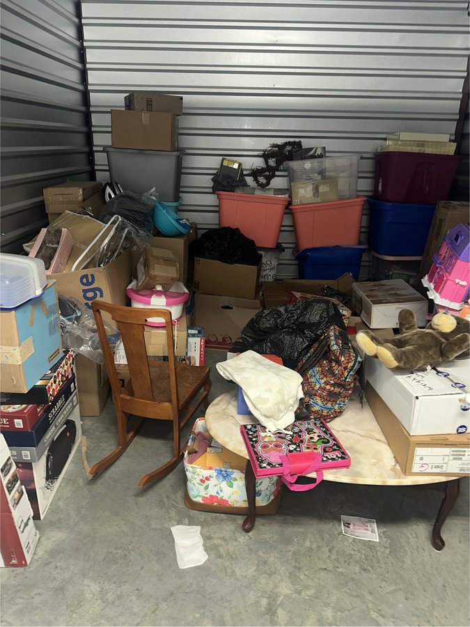 10 x 10 storage unit in Sterling, VA