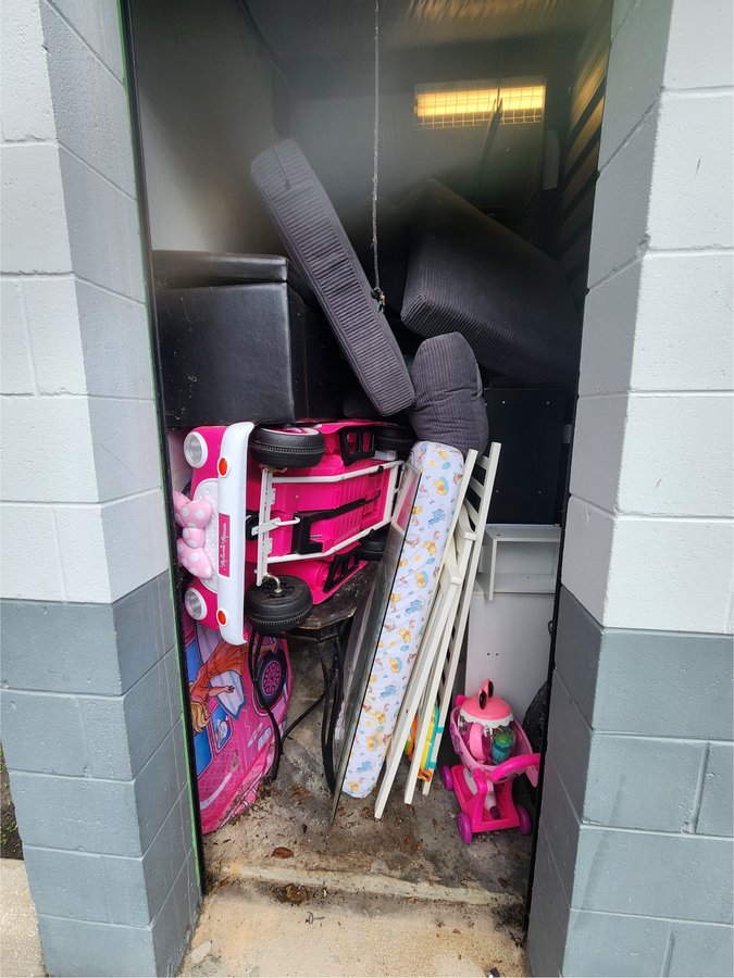5 x 10 storage unit in Lakeland, FL