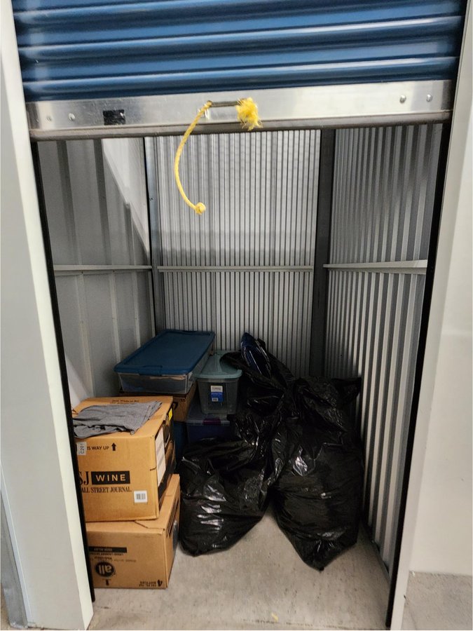 5 x 5 storage unit in Bristol, CT