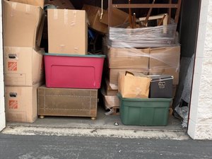 10 x 15 storage unit in Anaheim, CA