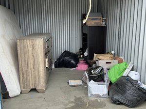 10 x 10 unit in Banning