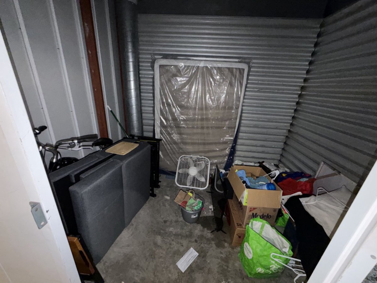 7 x 10 storage unit in Ventura, CA