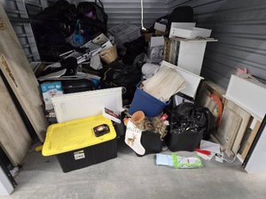 10 x 15 storage unit in Southgate, MI