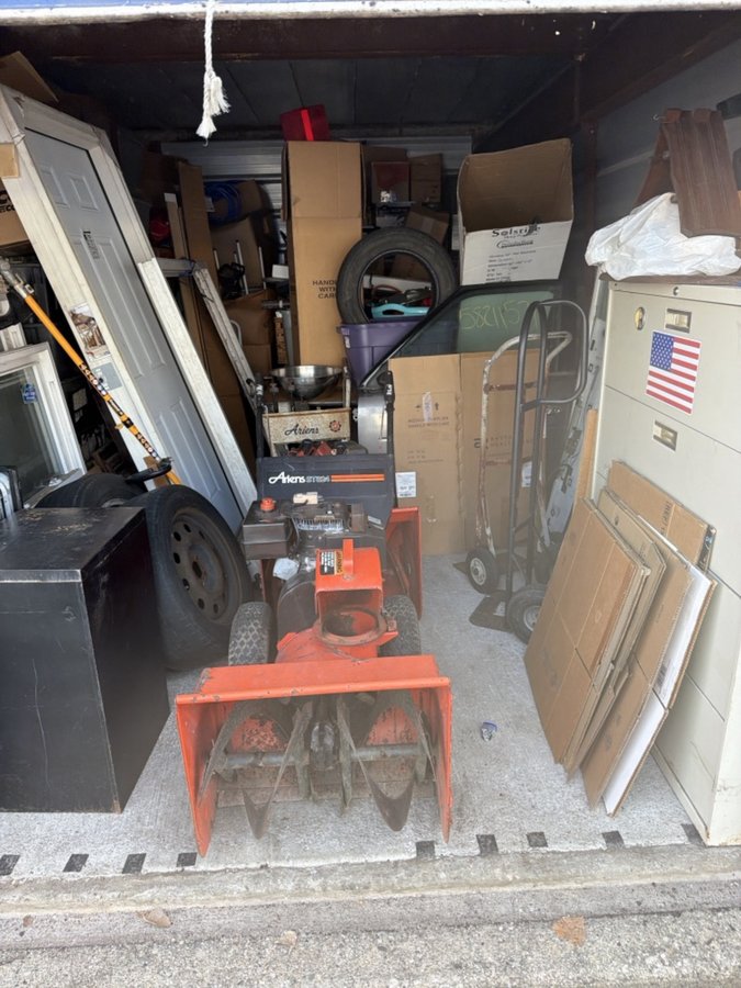 10 x 20 storage unit in Rochester Hills, MI