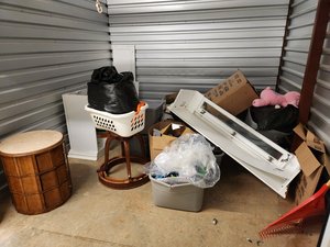 10 x 10 unit in Winston-salem