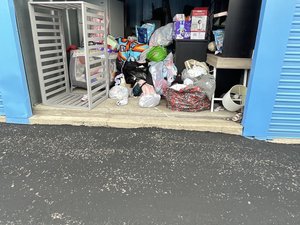 10 x 16 storage unit in Warren, MI