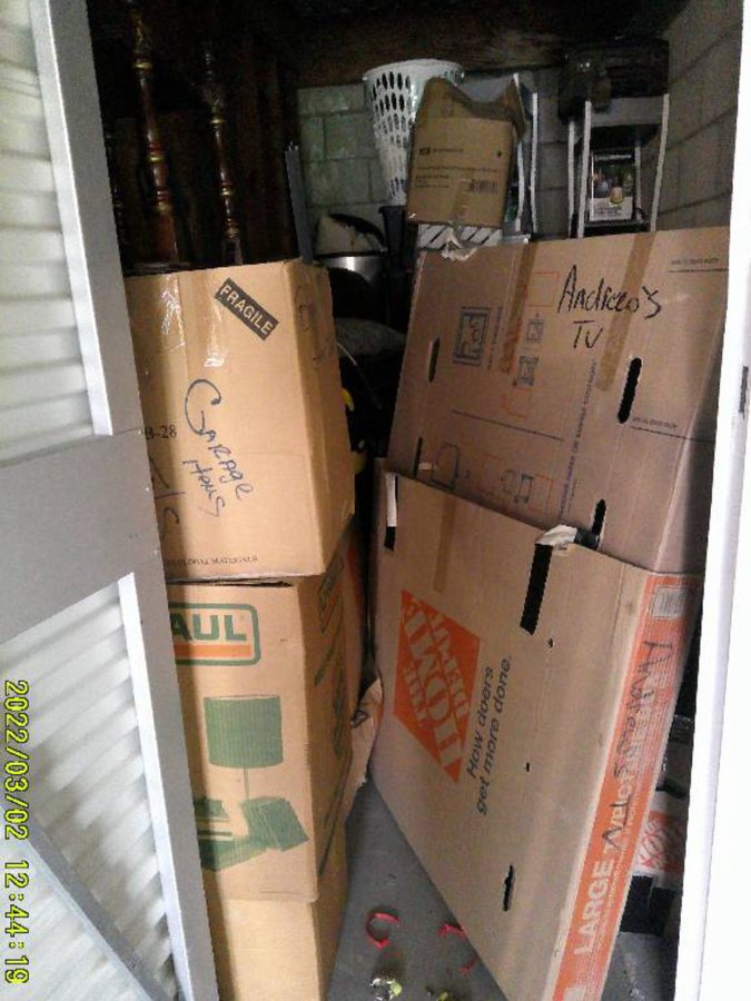 5 x 10 storage unit in Hemet, CA