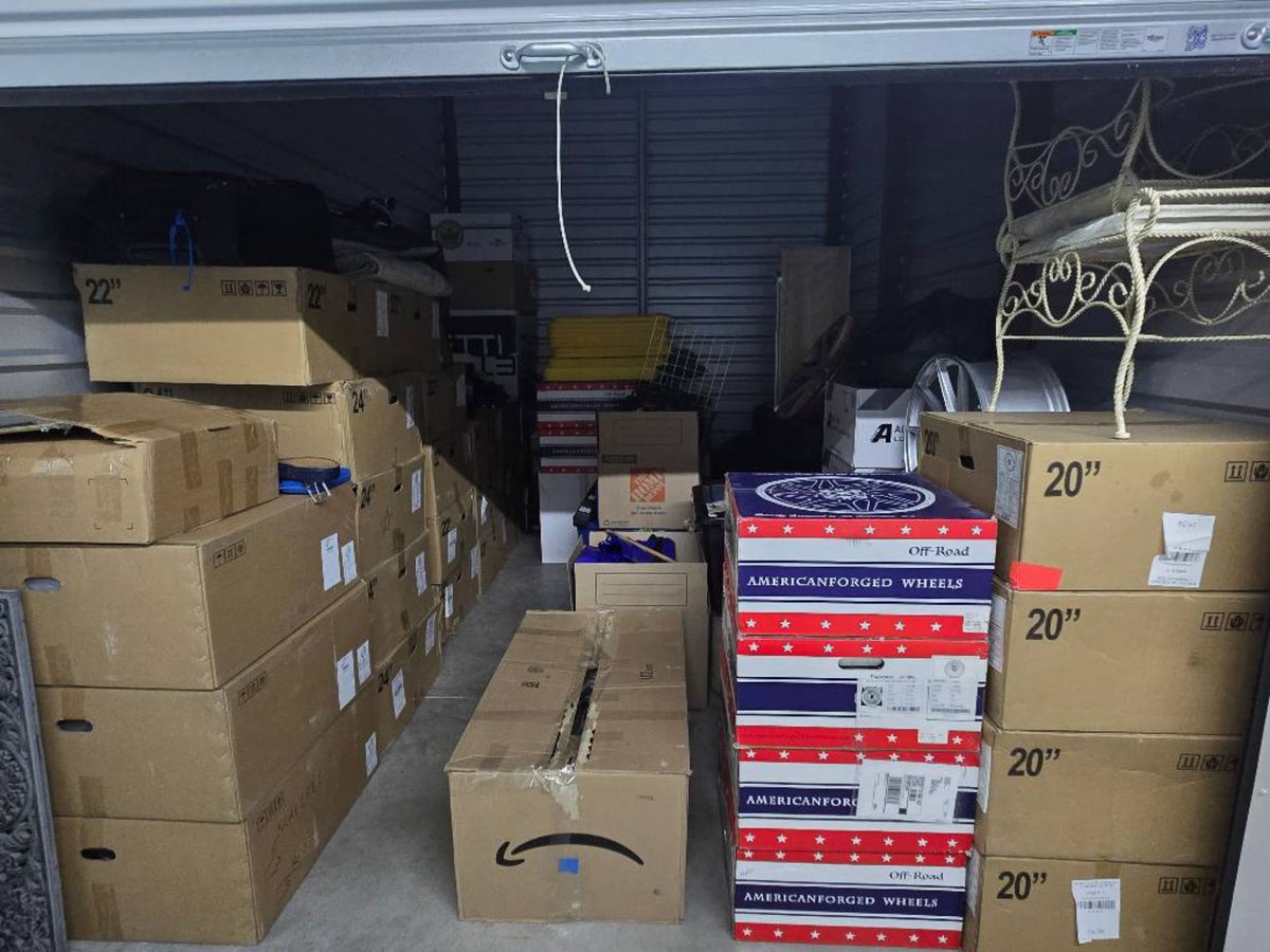 10 x 15 storage unit in Hurst, TX