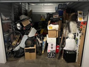 10 x 10 storage unit in South Gate, CA