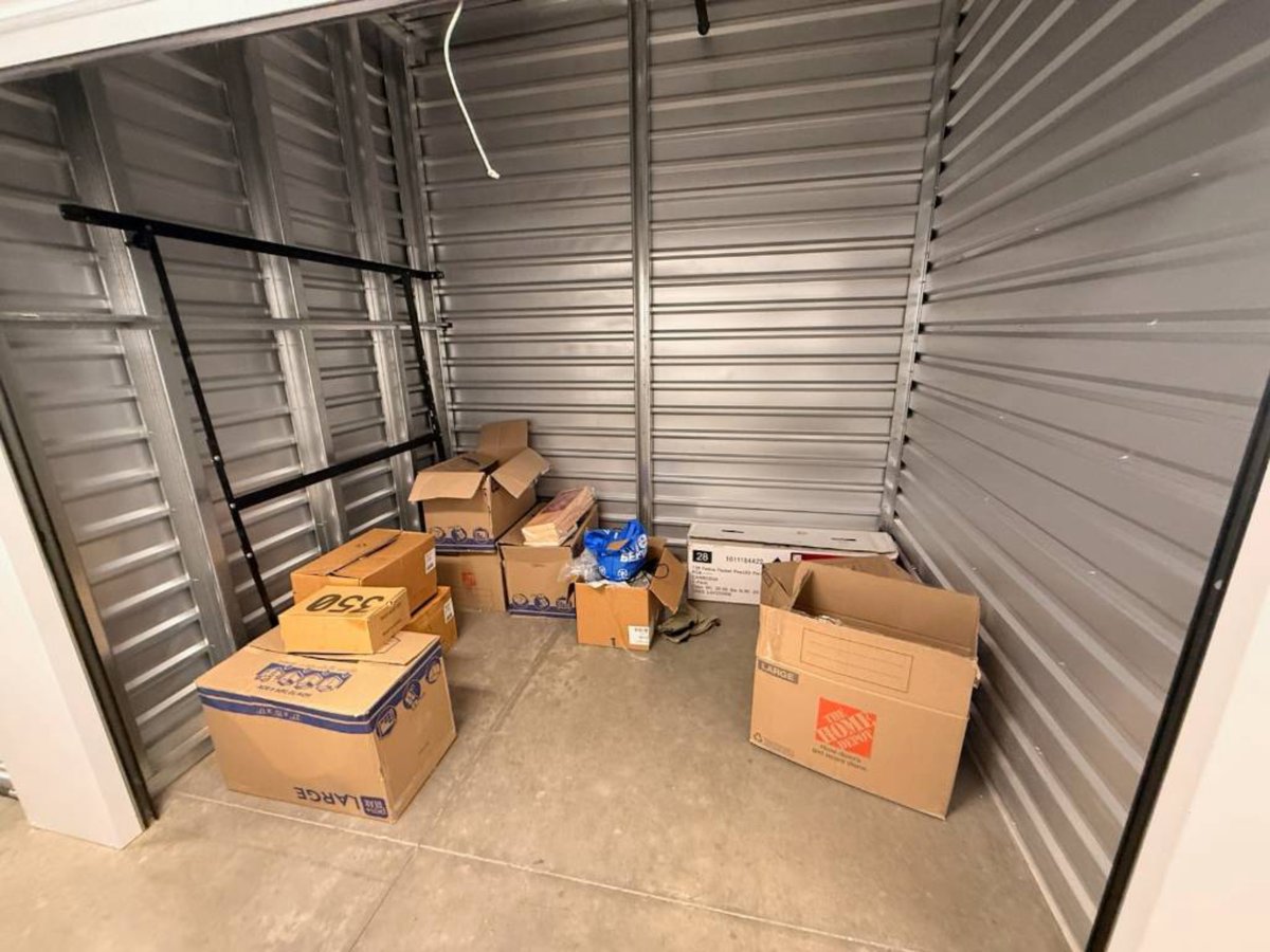 10 x 7 storage unit in Folsom, CA