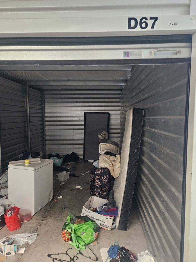 10 x 20 storage unit in Hubert, NC