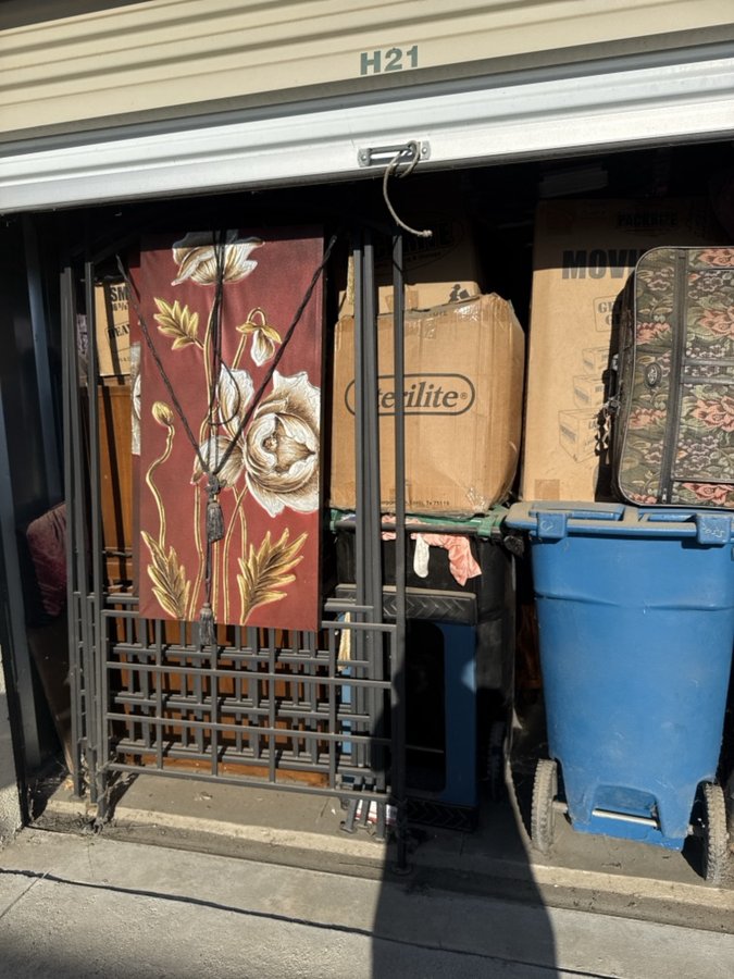 10 x 10 storage unit in San Jacinto, CA