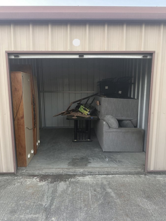 10 x 10 storage unit in Ashburn, GA