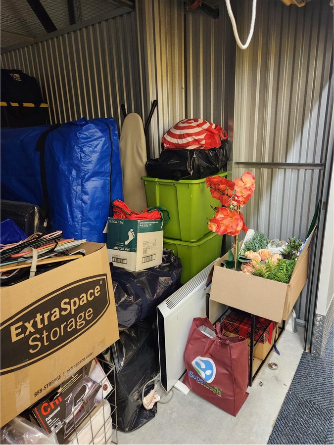 10 x 15 storage unit in Staten Island, NY