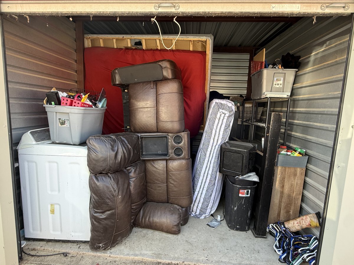 10 x 10 storage unit in Eagle Pass, TX