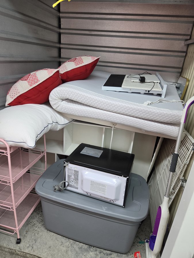 5 x 5 storage unit in Sanford, FL